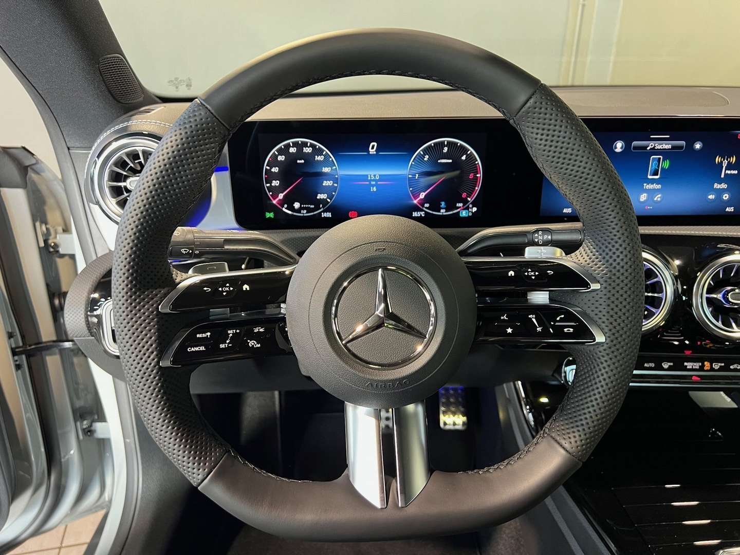 Mercedes CLA 200 Night Edition - 2026 - Joinsteer - #5