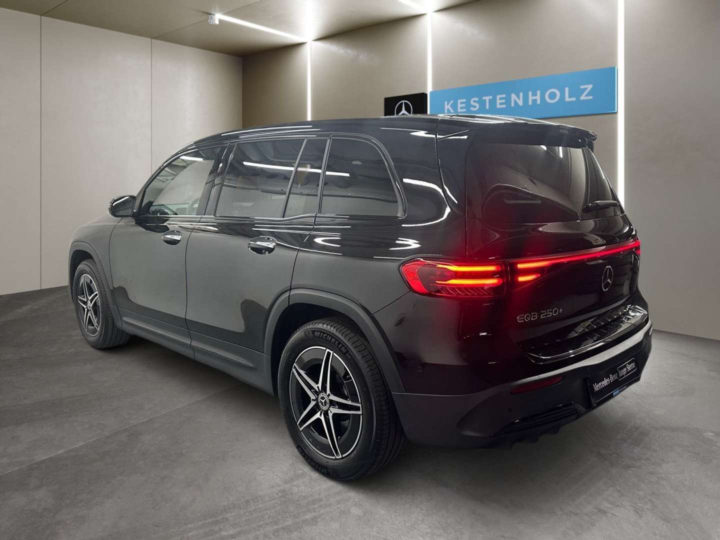 Mercedes EQB 250 Night Edition - 2025 - Joinsteer - #4
