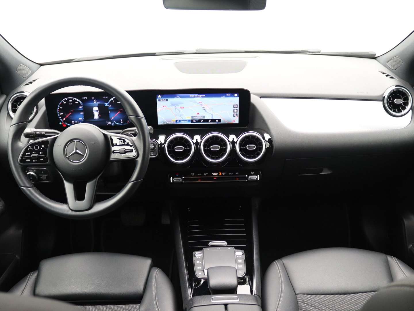 Mercedes GLA 180 Business Line - 2022 - Joinsteer - #13