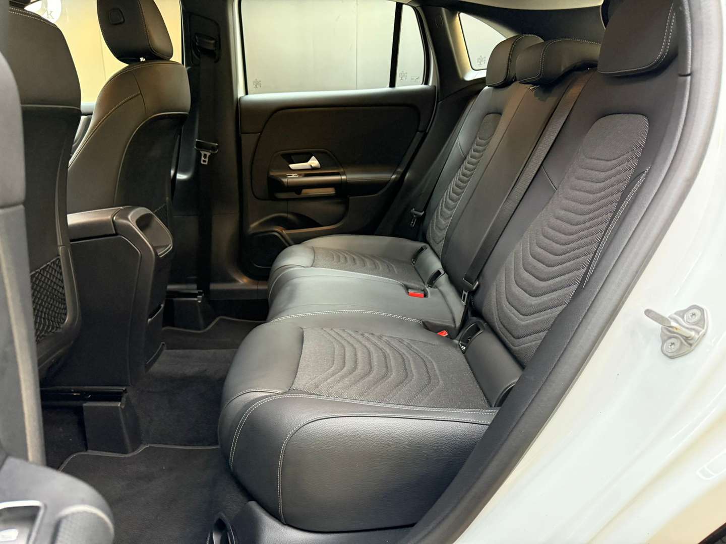 Mercedes GLA 200 Business - 2023 - Joinsteer - #10