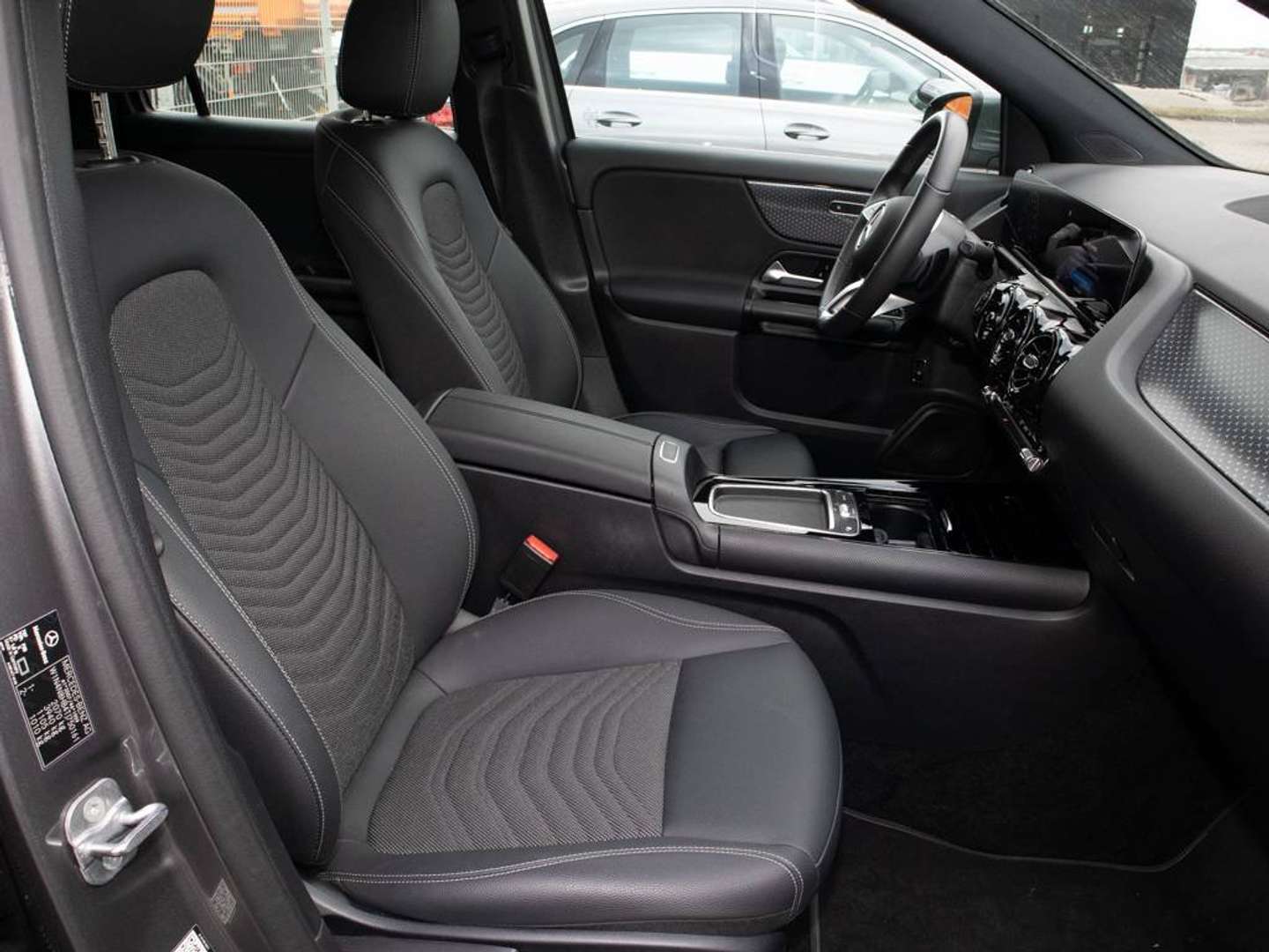 Mercedes GLA 200 Advanced - 2025 - Joinsteer - #4