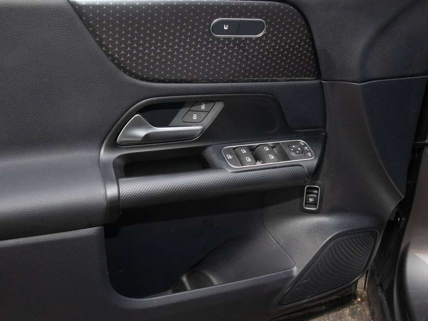 Mercedes GLA 200 Advanced - 2025 - Joinsteer - #8