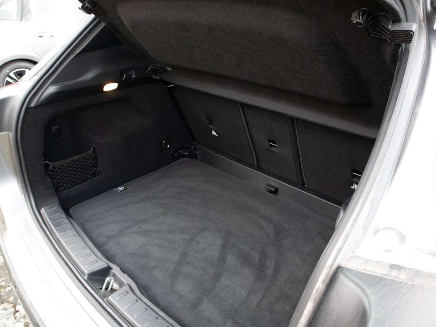 Mercedes GLA 200 Advanced - 2025 - Joinsteer - #9