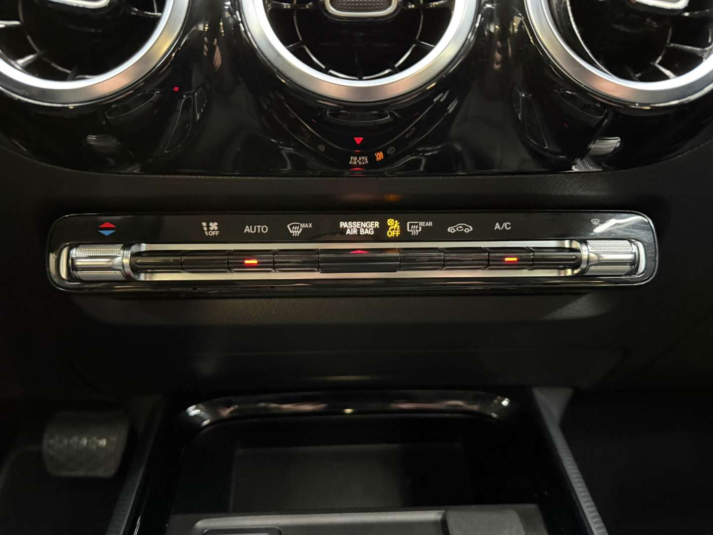 Mercedes GLA 200 Business - 2023 - Joinsteer - #18