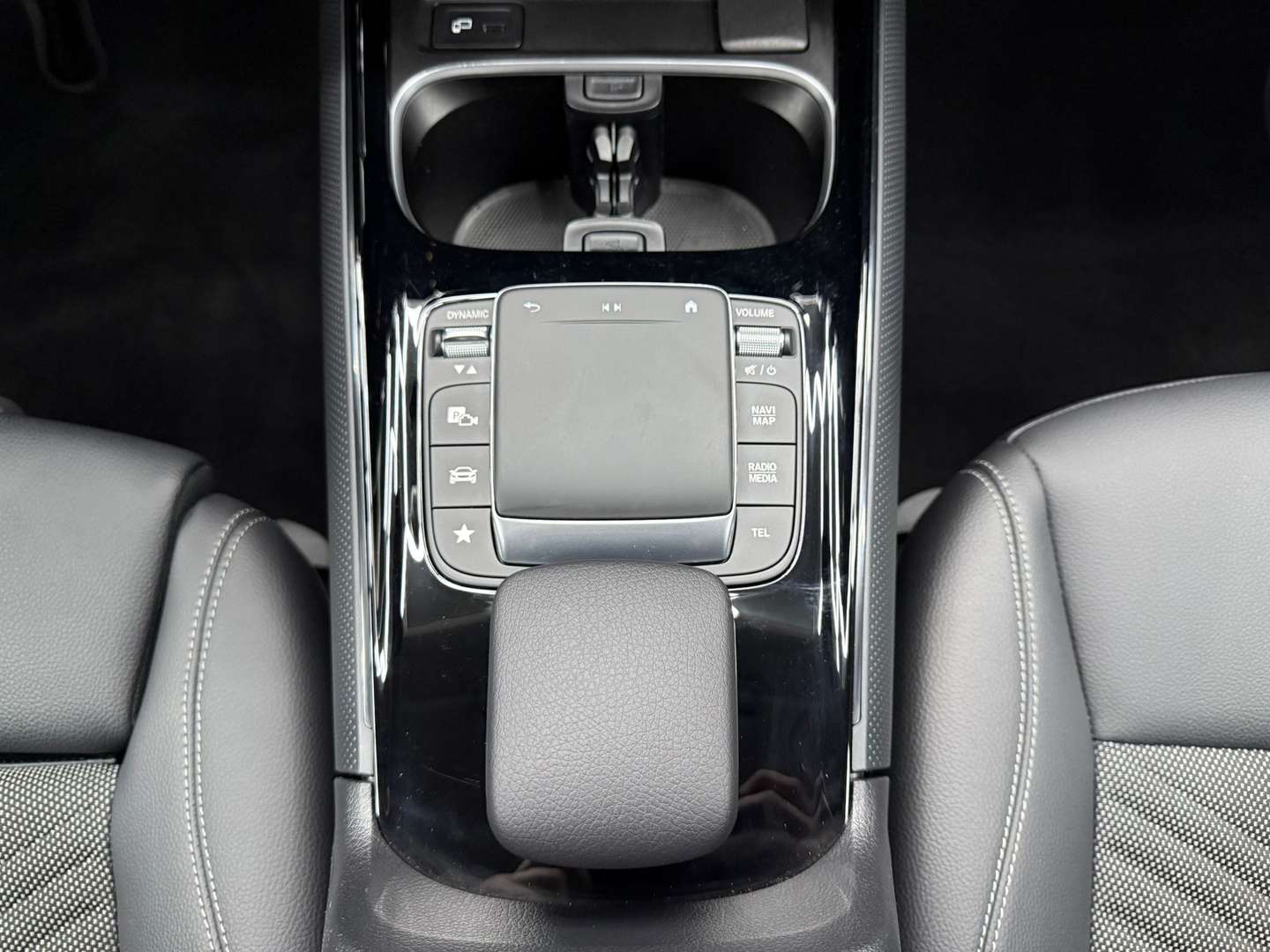 Mercedes GLA 200 Business - 2023 - Joinsteer - #19