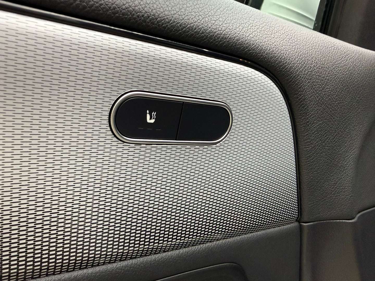 Mercedes GLA 200 Business - 2023 - Joinsteer - #21