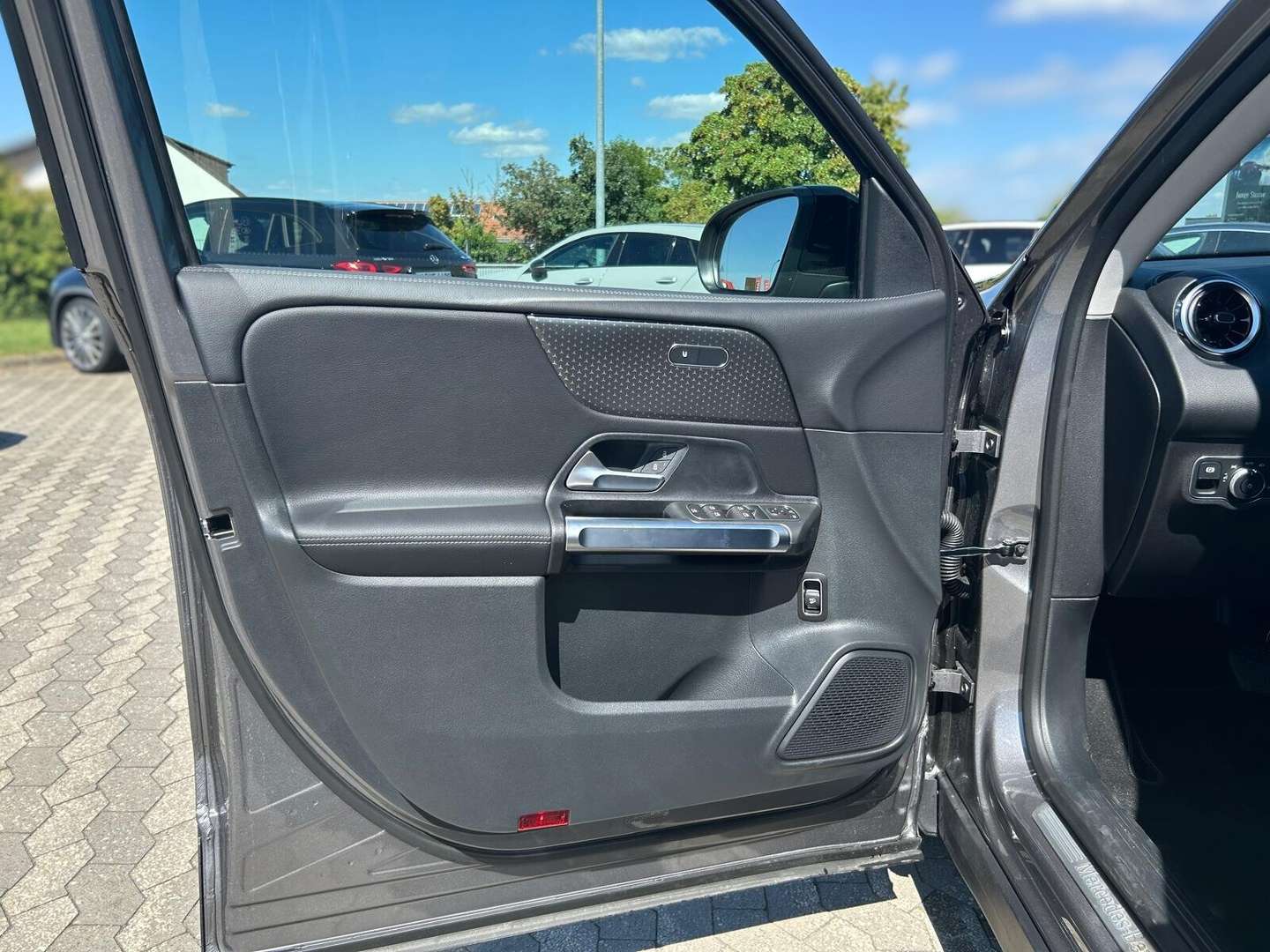 Mercedes GLB 220 Night - 2025 - Joinsteer - #8