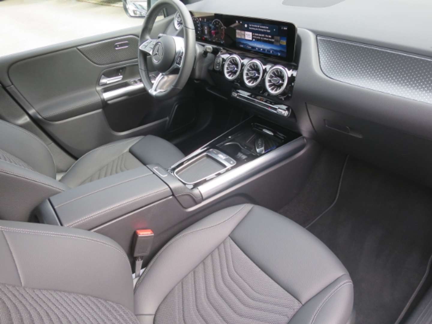 Mercedes Classe B 180 Progressive Line - 2023 - Joinsteer - #9