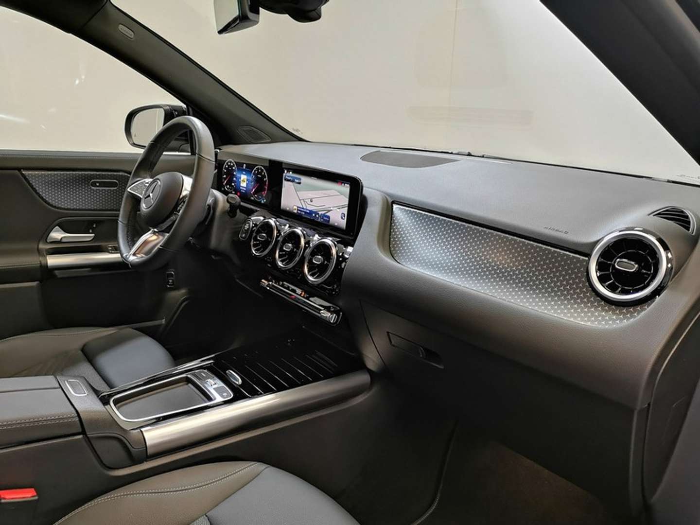Mercedes GLA 180 AMG Line - 2025 - Joinsteer - #9