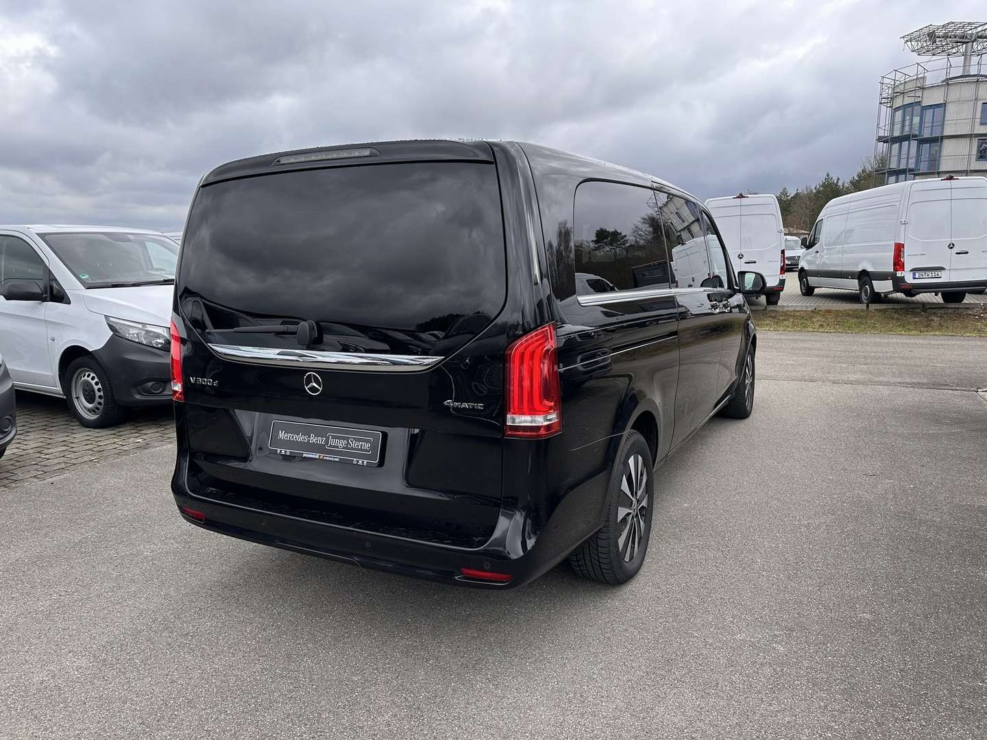 Mercedes V 300 300 Avantgarde - 2023 - Joinsteer - #2