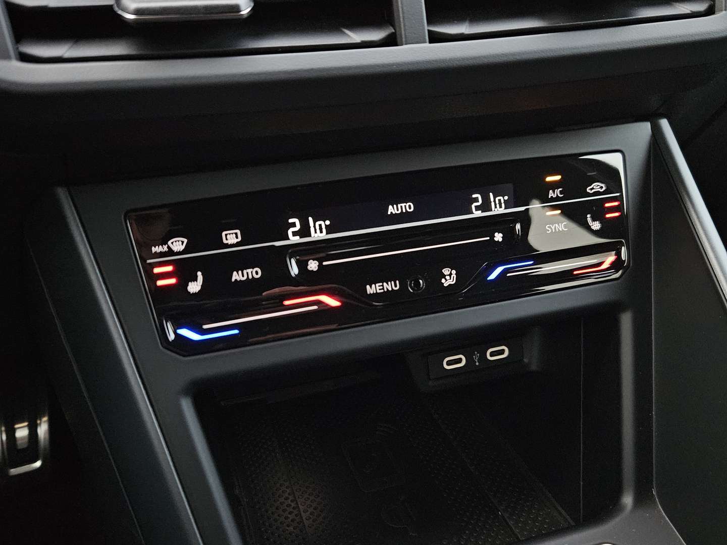 Volkswagen Taigo R-Line - 2025 - Joinsteer - #17