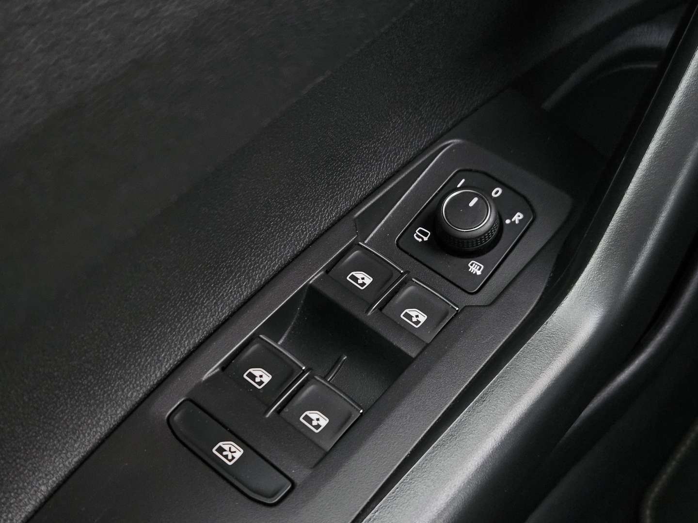 Volkswagen Taigo R-Line - 2025 - Joinsteer - #24