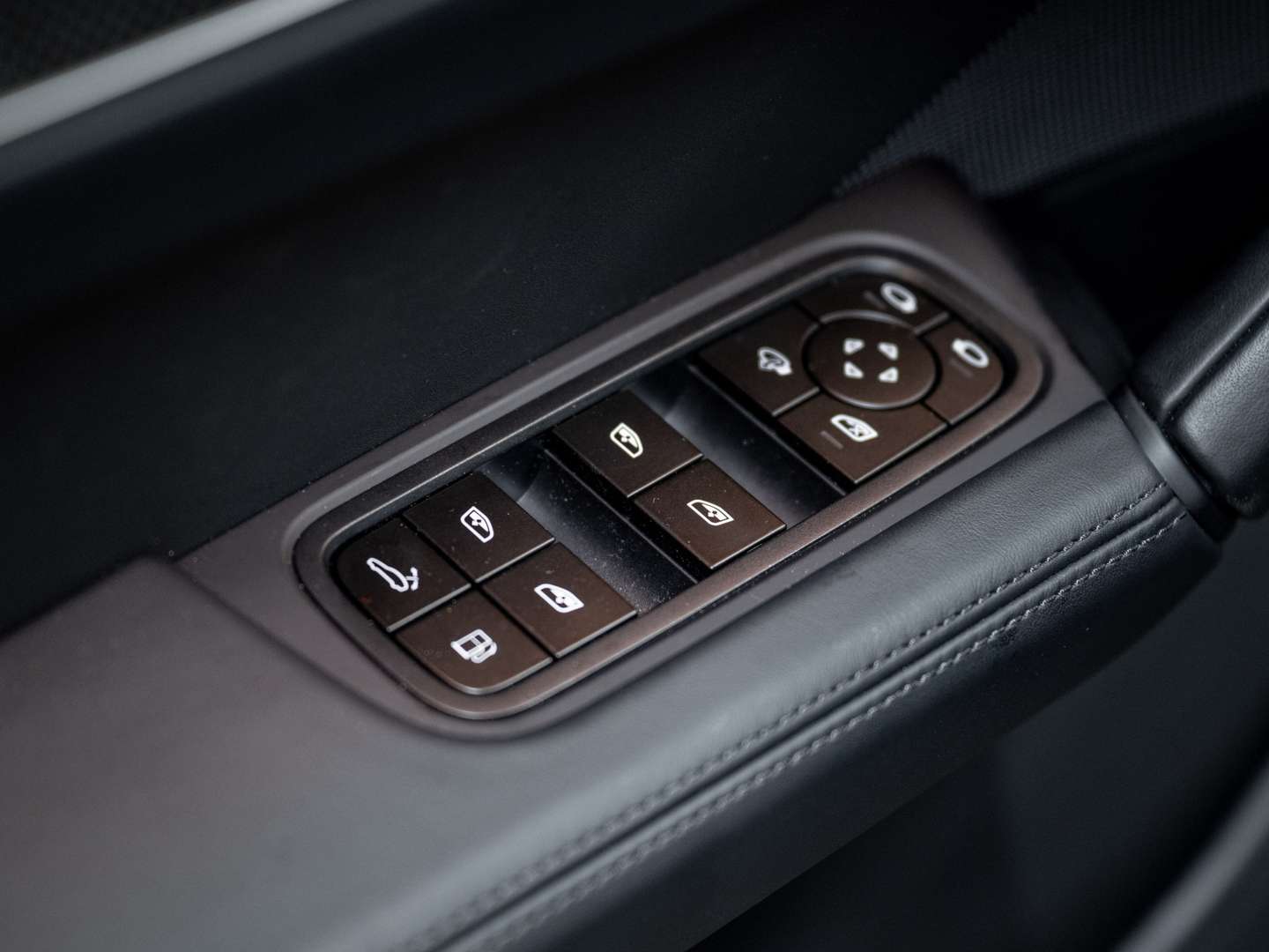 Porsche Cayenne III E-Hybrid Black Edition - 2026 - Joinsteer - #39