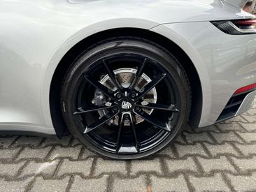 Porsche 992 I Carrera — photo 9