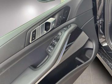 BMW X5 XDrive30d — photo 9