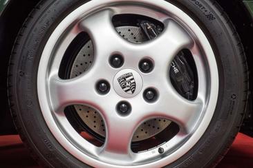 Porsche 964 — photo 18