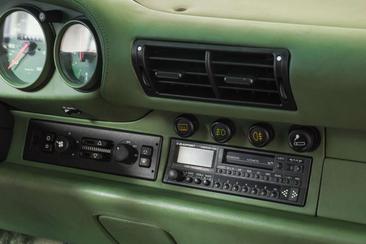 Porsche 964 — photo 30
