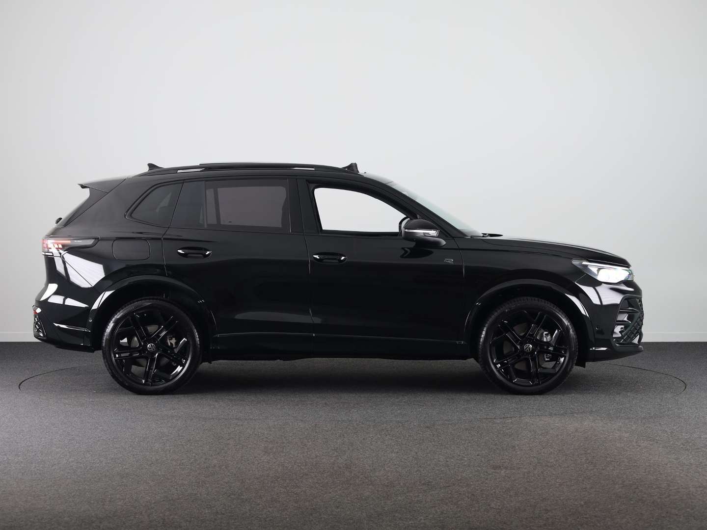 Volkswagen TIGUAN EHybrid R-Line - 2026 - Joinsteer - #2