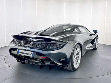 McLaren 750S — photo 6
