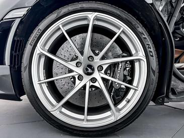 McLaren 750S — photo 7