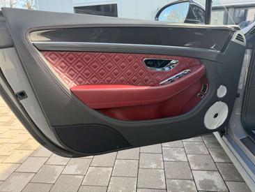 Bentley Continental GTC V8 S — photo 10
