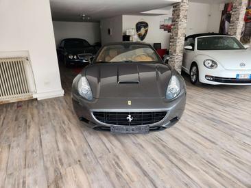 Ferrari California — photo 2