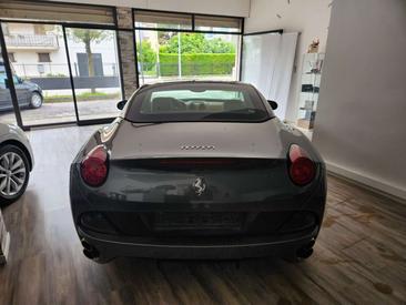 Ferrari California — photo 5