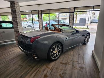 Ferrari California — photo 9