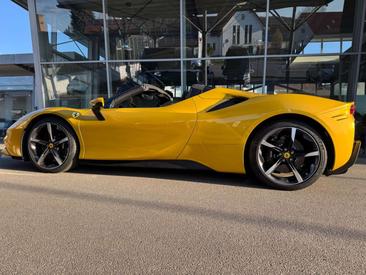 Ferrari SF90 Spider — photo 5
