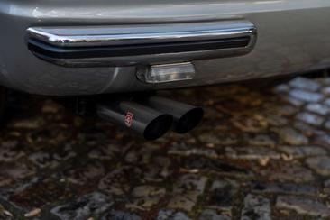 Ferrari 365 GTB4 — photo 27