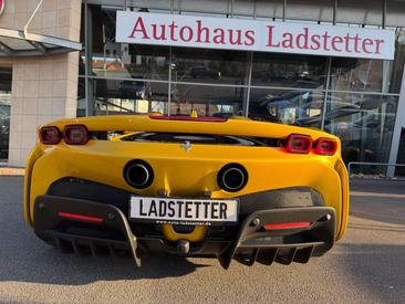 Ferrari SF90 Spider — photo 8