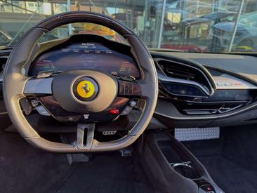 Ferrari SF90 Spider — photo 12