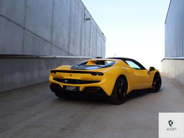 Ferrari 296 GTS — photo 2