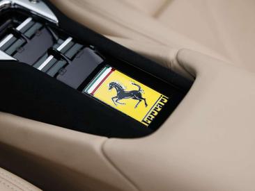 Ferrari 296 GTS — photo 17