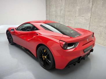 Ferrari 488 GTB — photo 18
