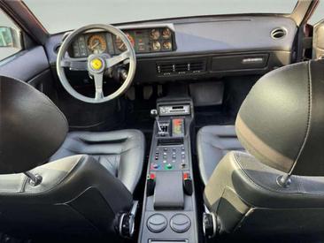 Ferrari Mondial 3.2 — photo 12