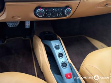 Ferrari 488 — photo 9
