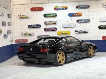 Ferrari F355 — photo 2