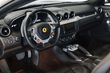 Ferrari FF — photo 11