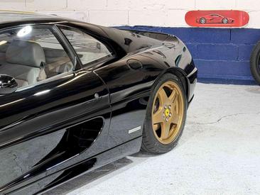 Ferrari F355 — photo 24