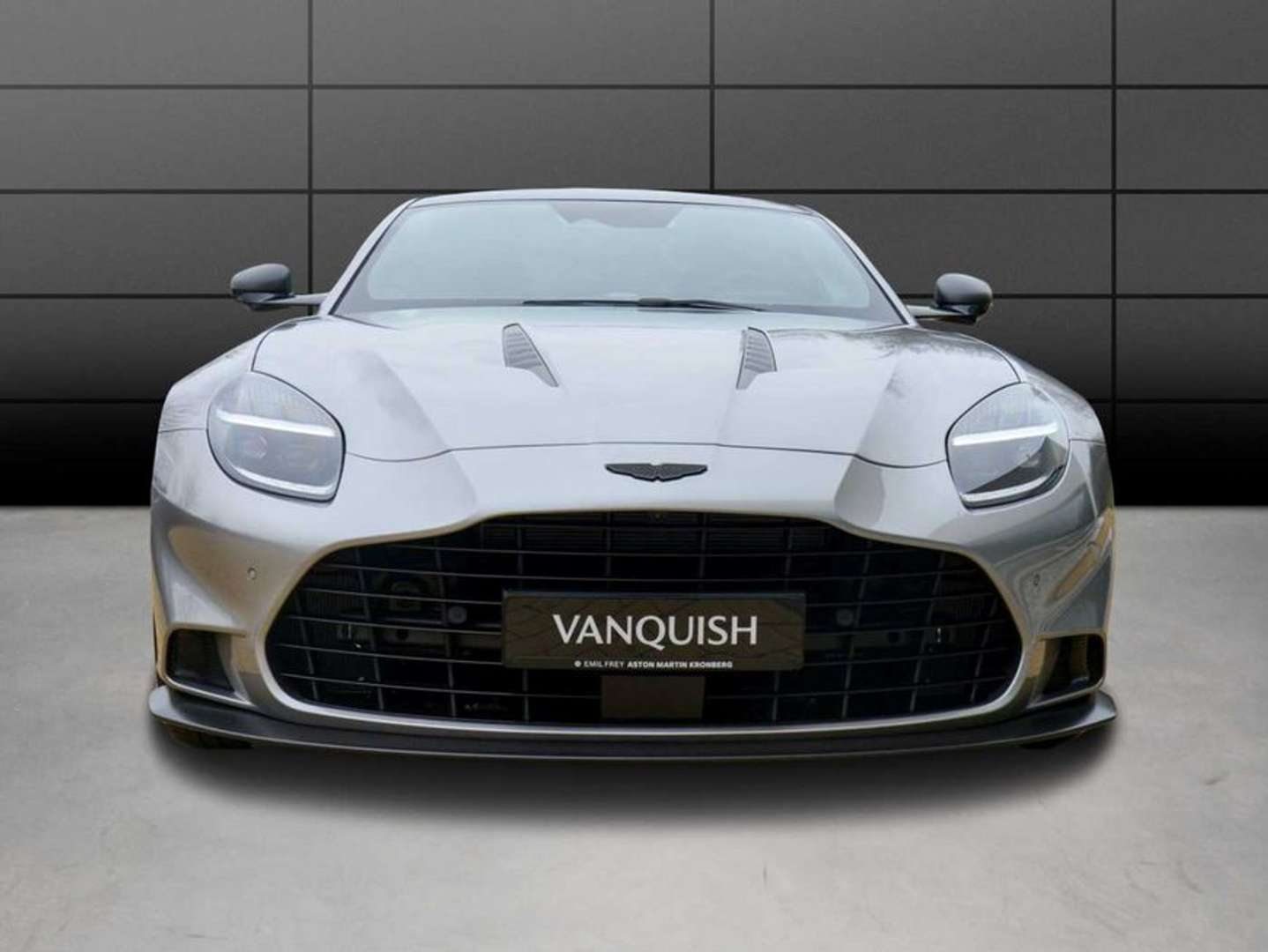 Aston Martin Vanquish Coupé - 2025 - Joinsteer - #1