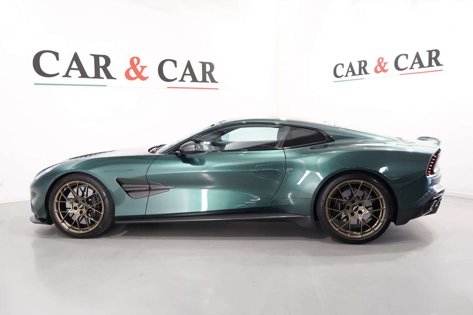 Aston Martin Vanquish 5.2 V12 - 2025 - Joinsteer - #5