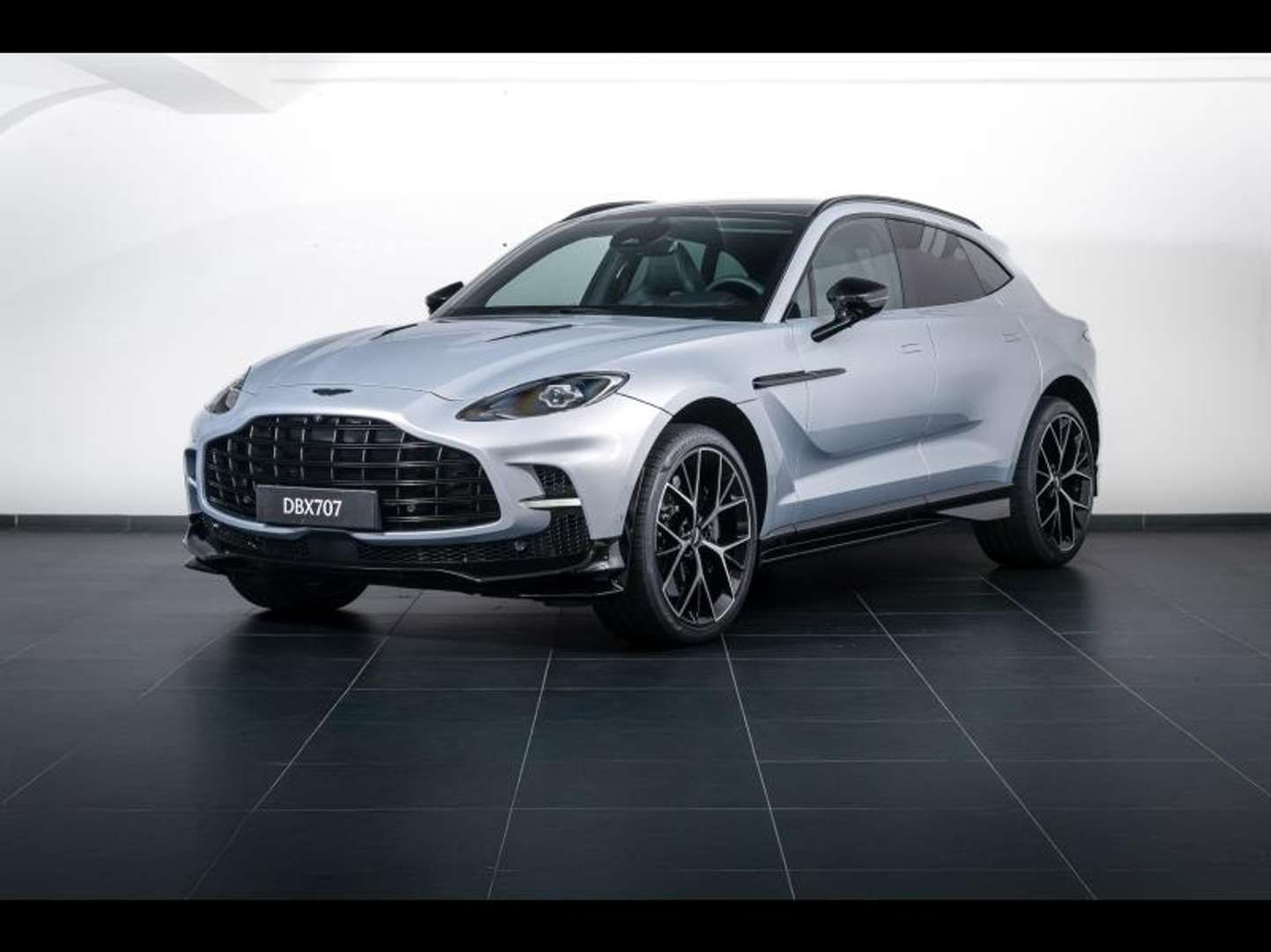 Aston Martin DBX — son moteur V8 biturbo 550-707ch, V8 BITURBO