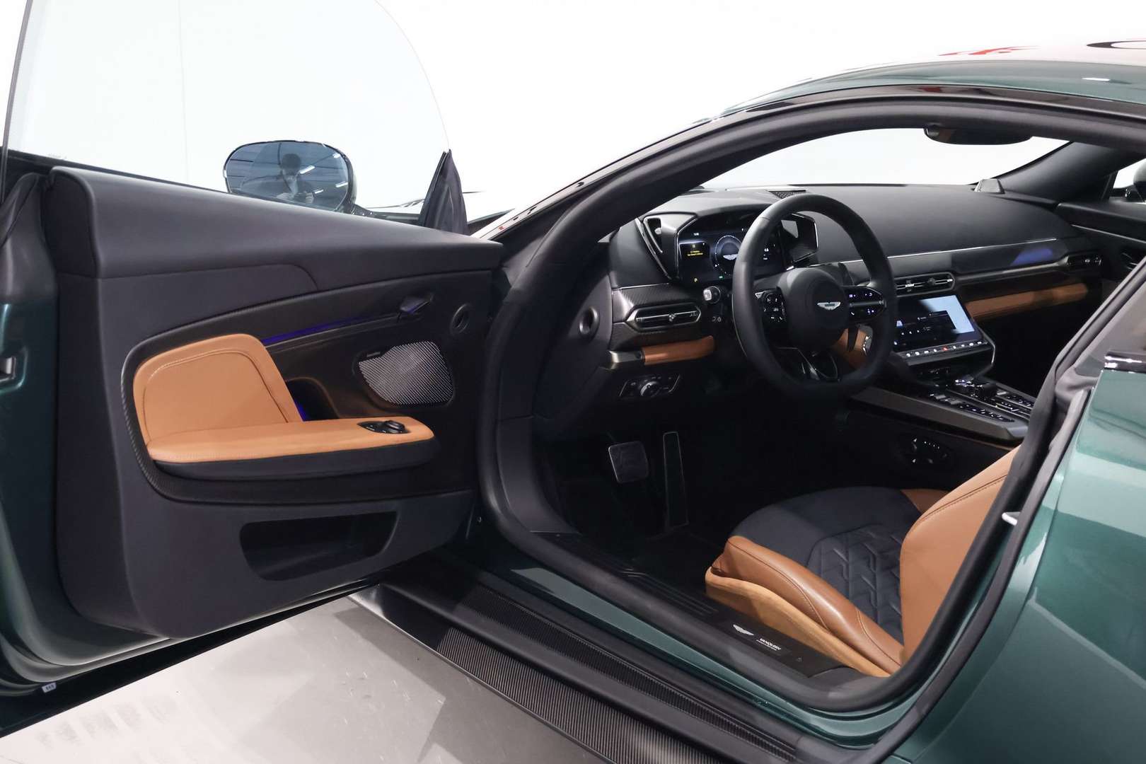 Aston Martin Vanquish 5.2 V12 - 2025 - Joinsteer - #8