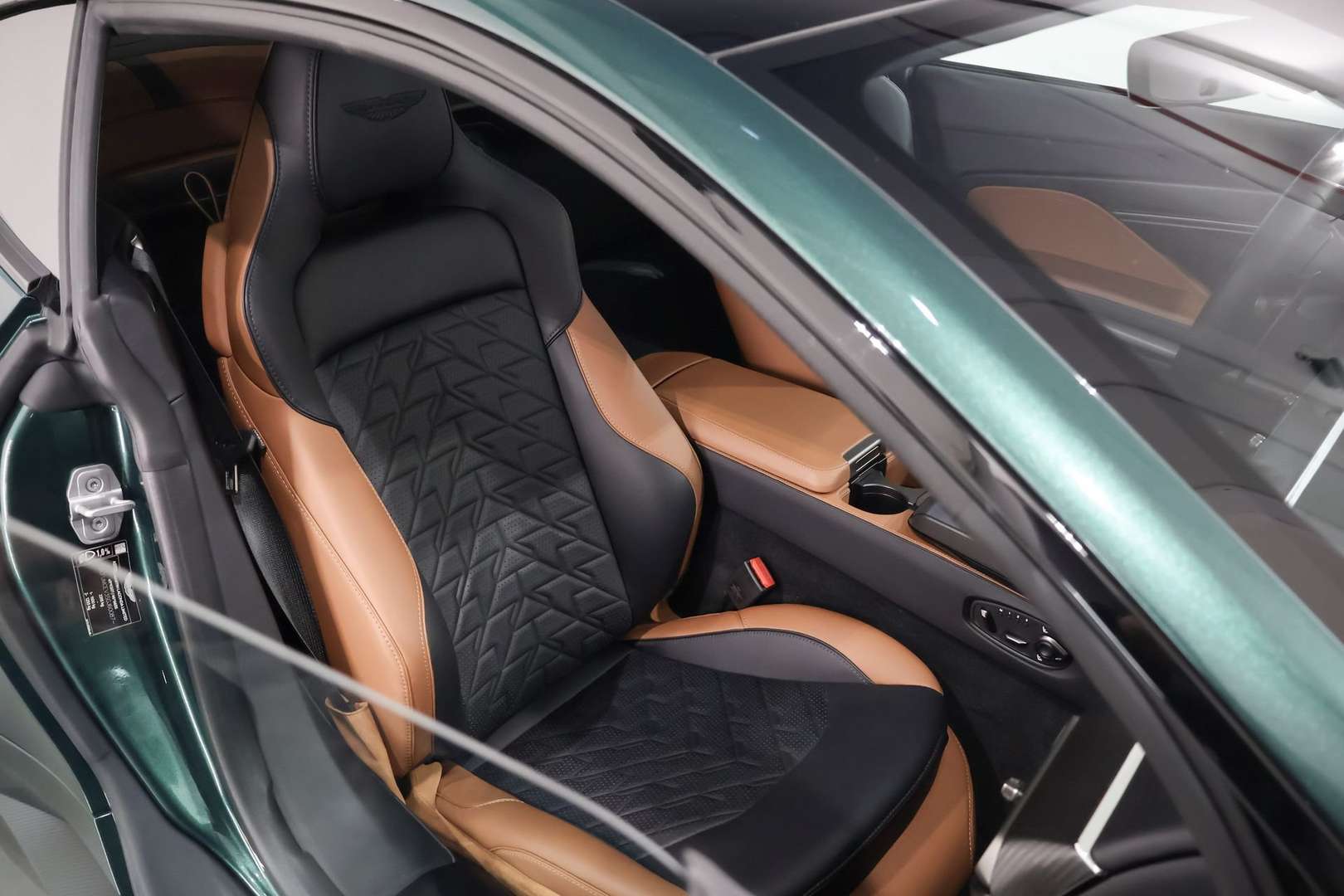 Aston Martin Vanquish 5.2 V12 - 2025 - Joinsteer - #10