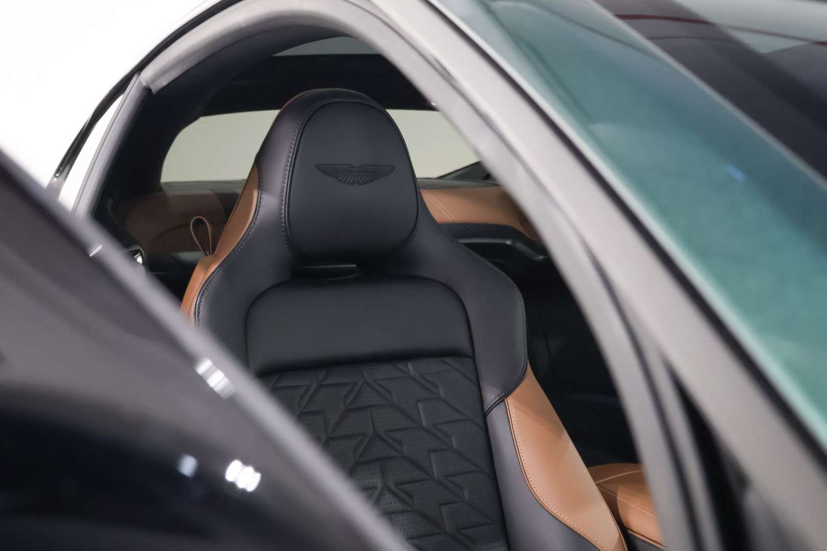 Aston Martin Vanquish 5.2 V12 - 2025 - Joinsteer - #15