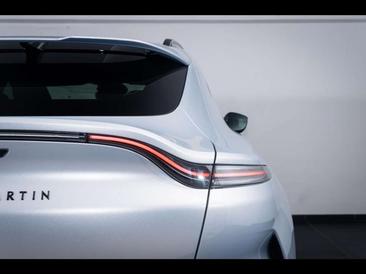 Aston Martin DBX 4.0 V8 Biturbo — photo 14