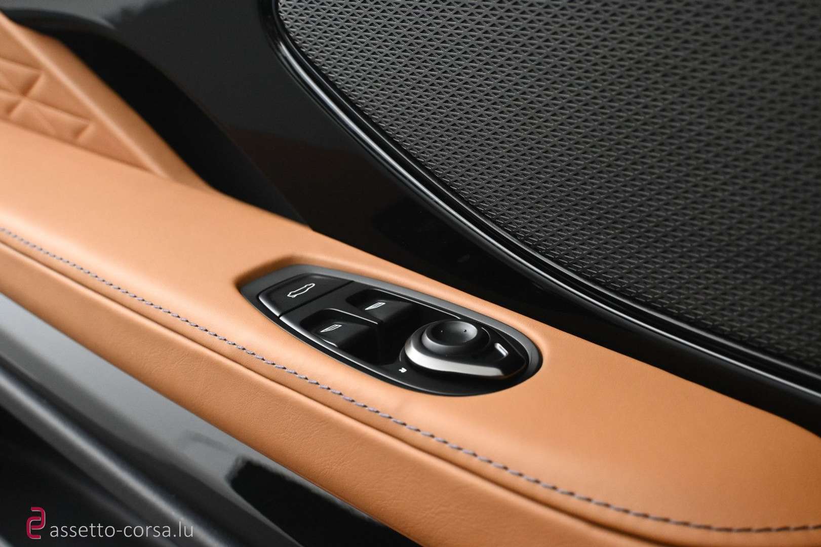 Aston Martin DB12 Volante - 2024 - Joinsteer - #27