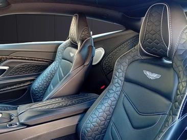 Aston Martin DBS Superleggera — photo 16
