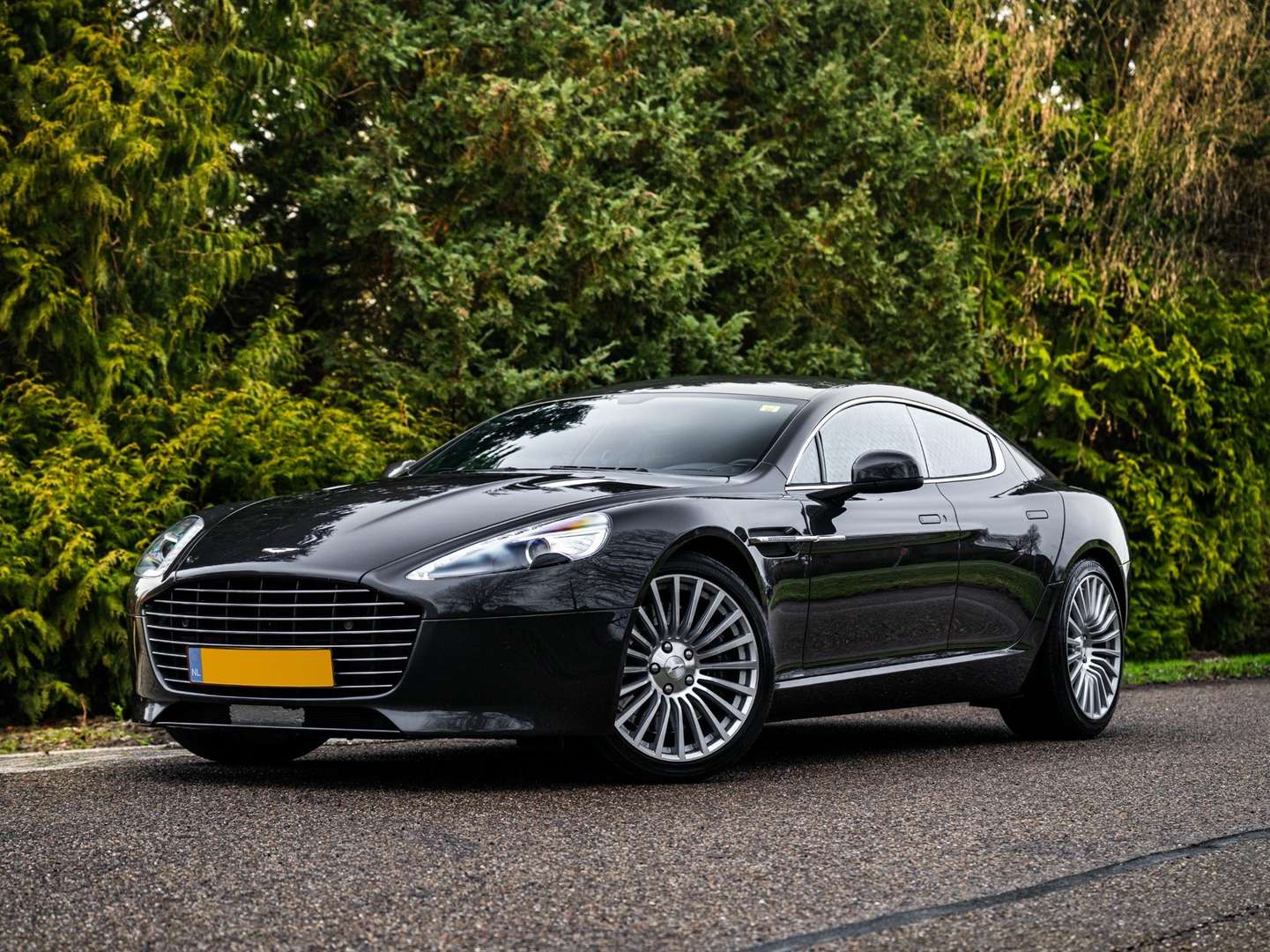 Aston Martin Rapide — son moteur V12 atmo 560ch, V12 ATMO